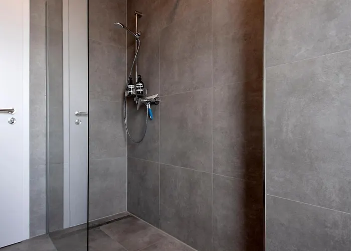 ☆ Stylisches In ☆ Direkt Am St. Antonius-hospital ☆ Zentral Gelegen