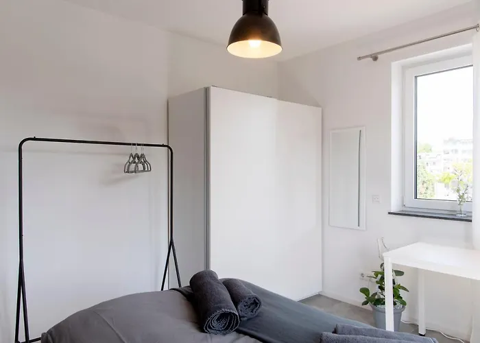 ☆ Stylisches In ☆ Direkt Am St. Antonius-hospital ☆ Zentral Gelegen *